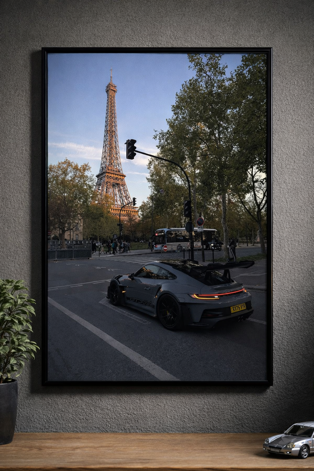 Porsche 911 Paris – Poster Encadré Premium